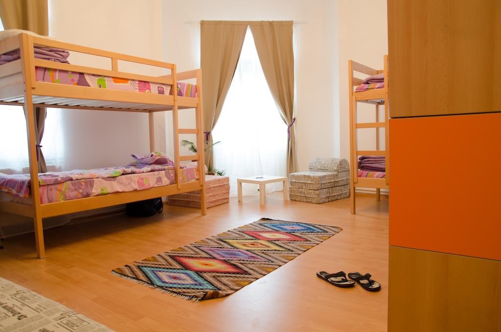 Little Bucharest Old Town Hostel Номер фото